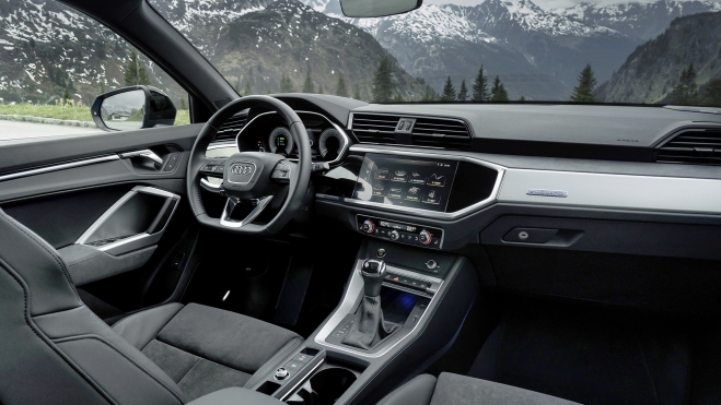 AUDI Q3 4 AUDI Q3 4