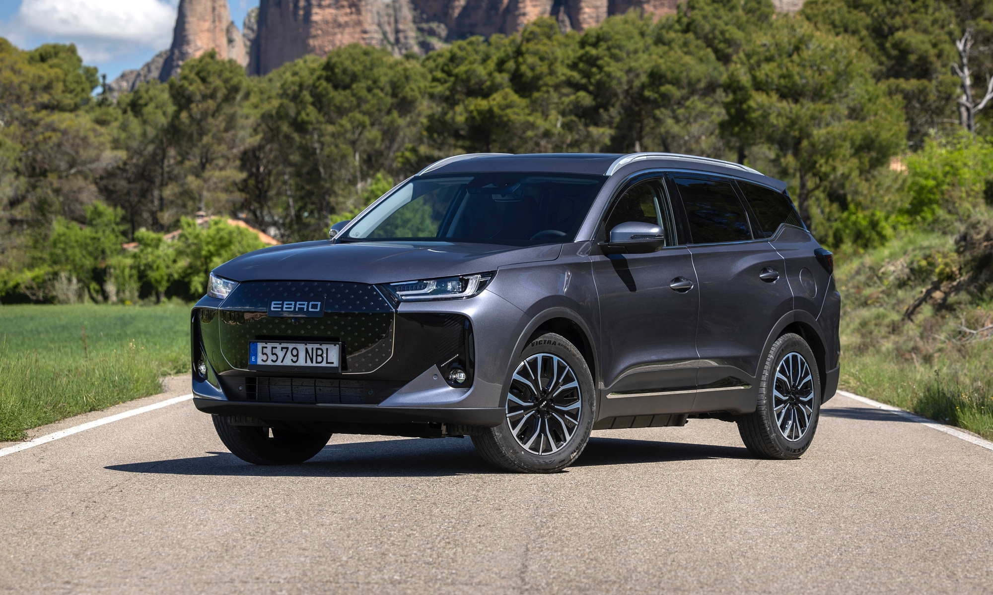 El Ebro s700 PHEV ofrece un tamaño muy equilibrado y la ventajosa etiqueta CERO.