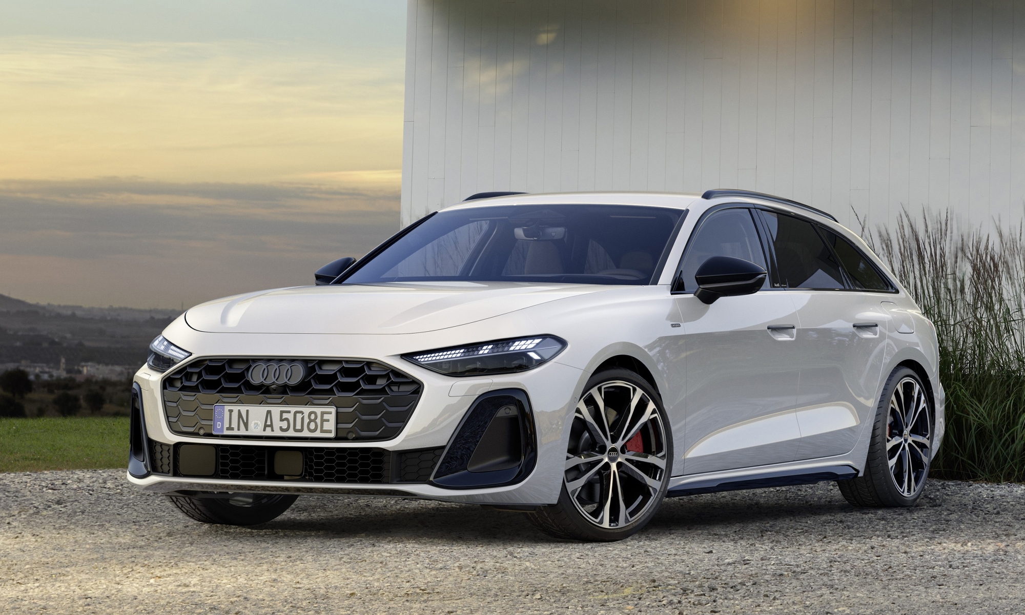 El Audi A5 e-Hybrid cuenta con dos carrocerías: berlina o familiar.
