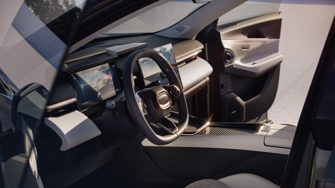 Lynk & Co 08