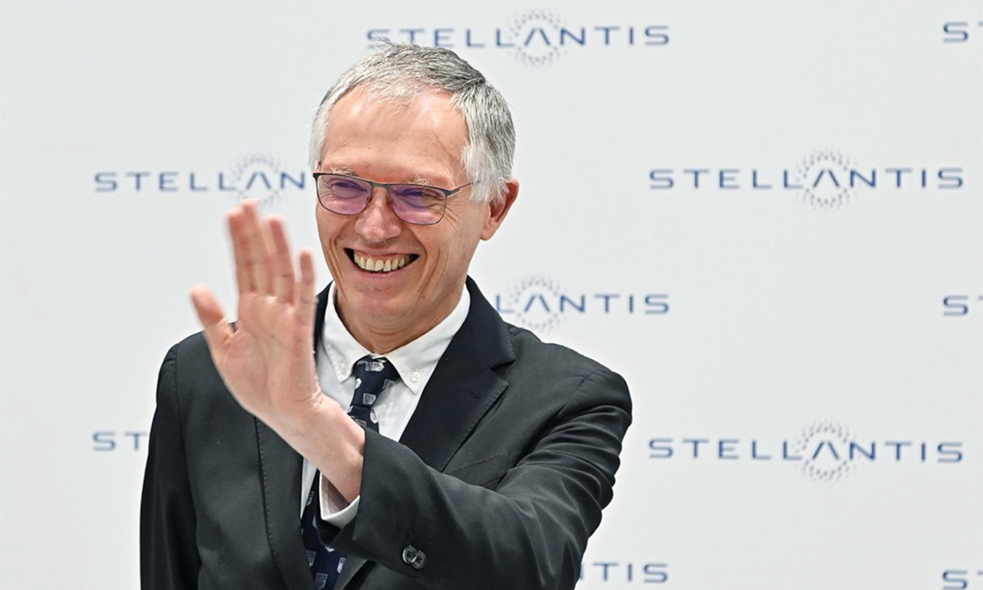 carlos tavares ceo stellantis aviso problema coches electricos baratos 2