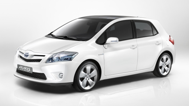 Toyota Auris (1) Toyota Auris (1)