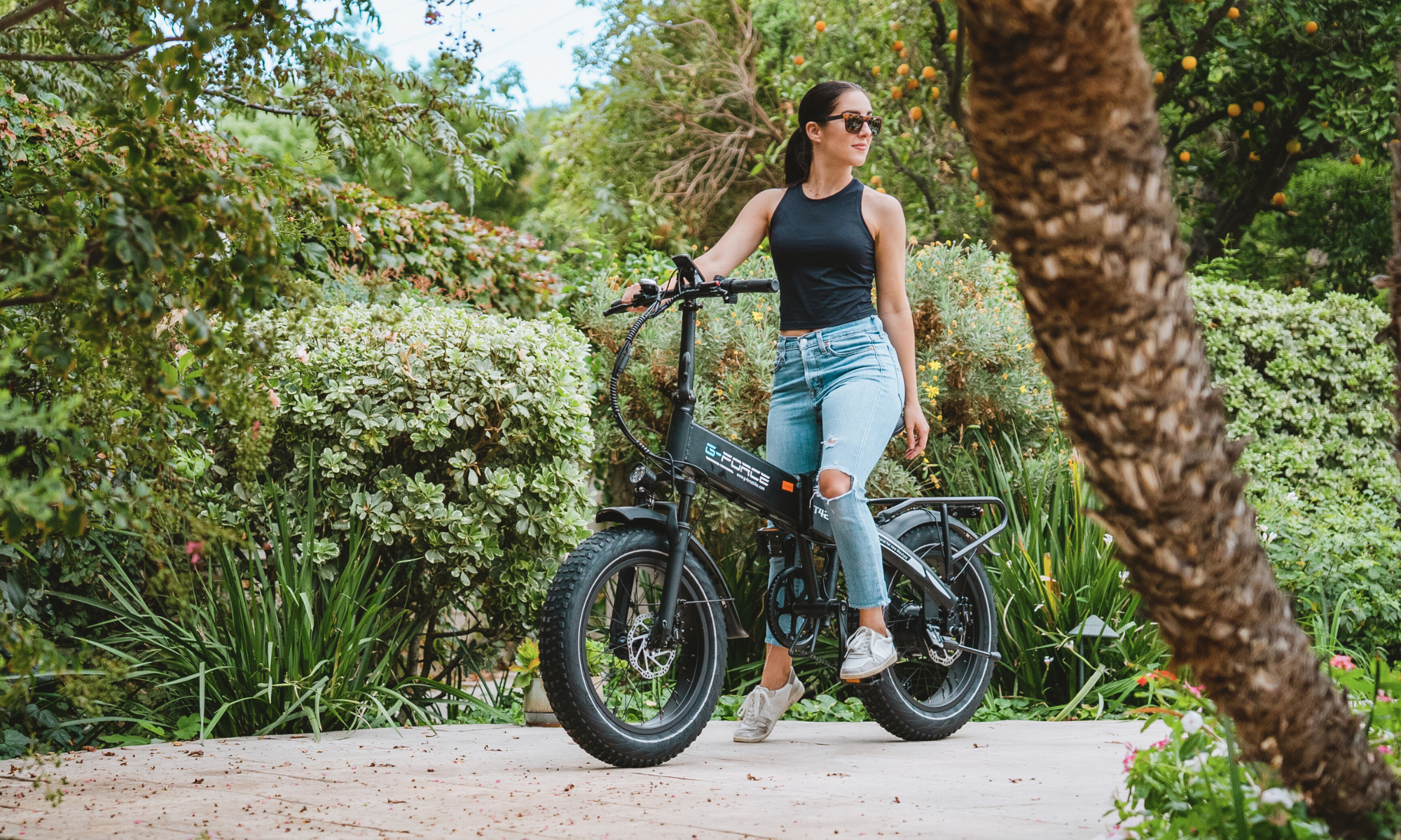 La bicicleta eléctrica con pedaleo asistido es ideal tanto para ir al trabajo como para disfrutar de rutas al aire libre. 