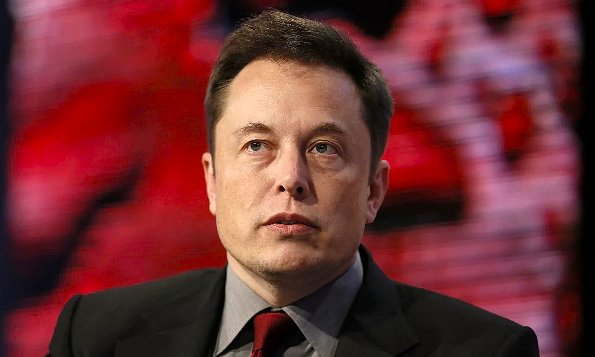 ¿Existe una falta de confianza dentro de Tesla por la gestión de Elon Musk? Varios directivos están vendiendo millones de dólares en acciones.
