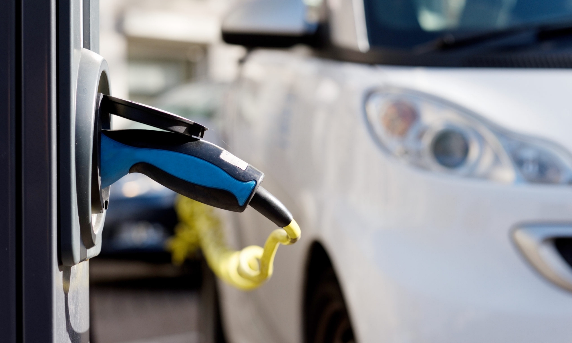 Las ventas de turismos electrificados crecieron un 138% en el pasado mes de mayo.