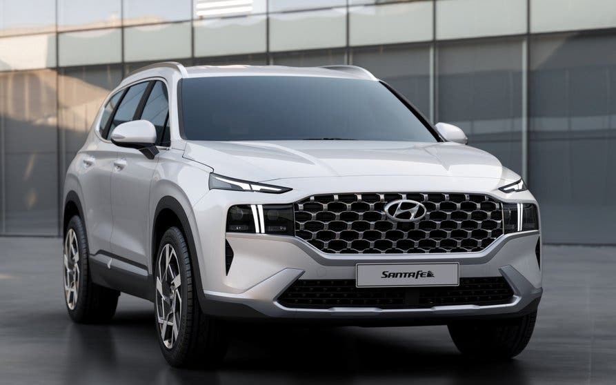  Hyundai Santa Fe 2021: renovación completa, por fuera y por dentro, y con motores híbridos 