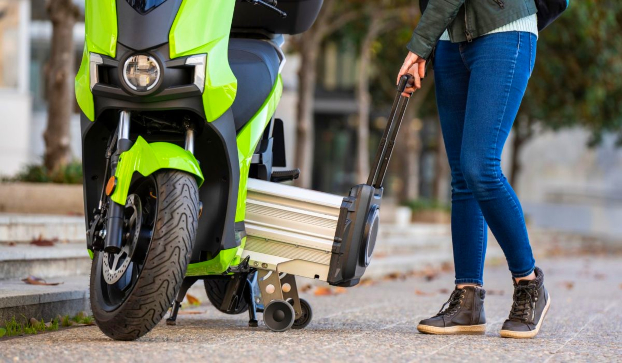 La moto eléctrica sigue aumentando sus ventas.