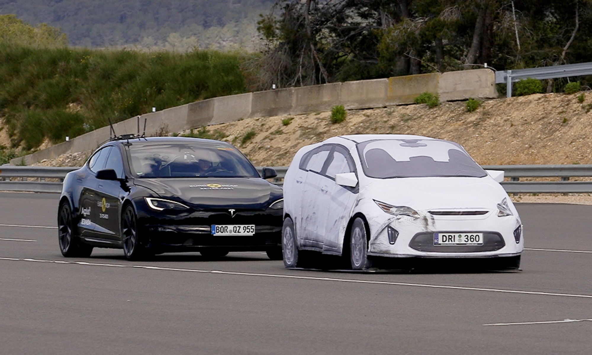 El Tesla Model S decepciona con su sistema 'Autopilot'.