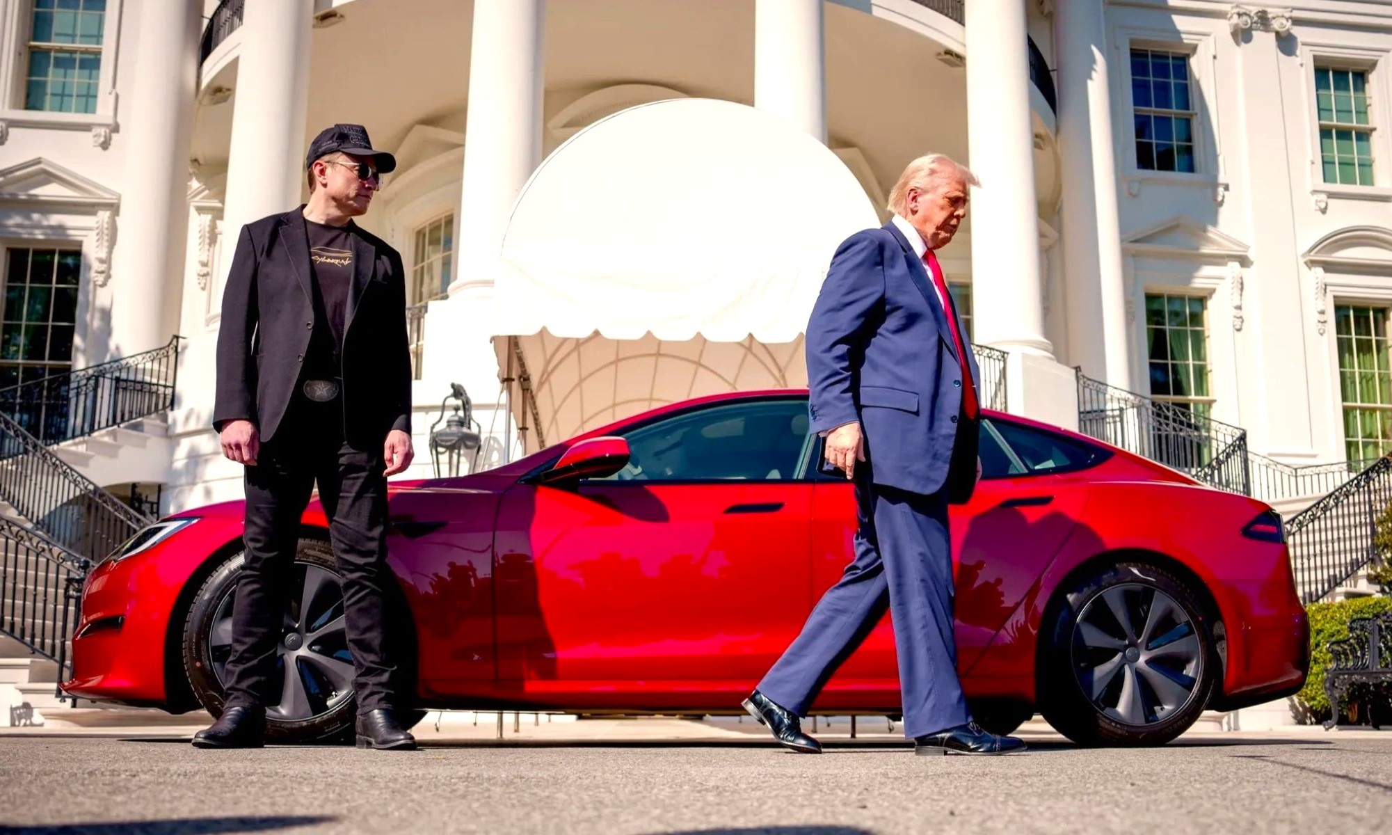 Donald Trump le compró un Tesla Model S a Elon Musk el pasado mes de marzo. Ahora, ha tomado una decisión con este coche.