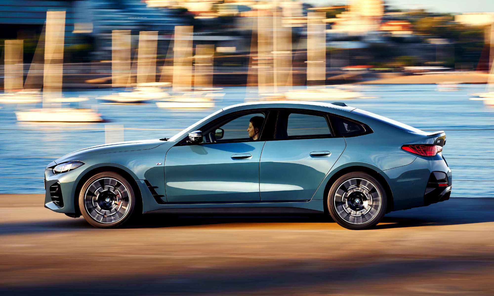 BMW i4