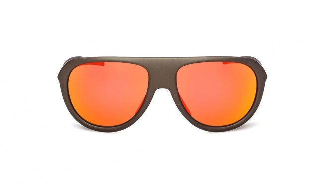 También hay diversas coloraciones en monturas y lentes. También hay diversas coloraciones en monturas y lentes.