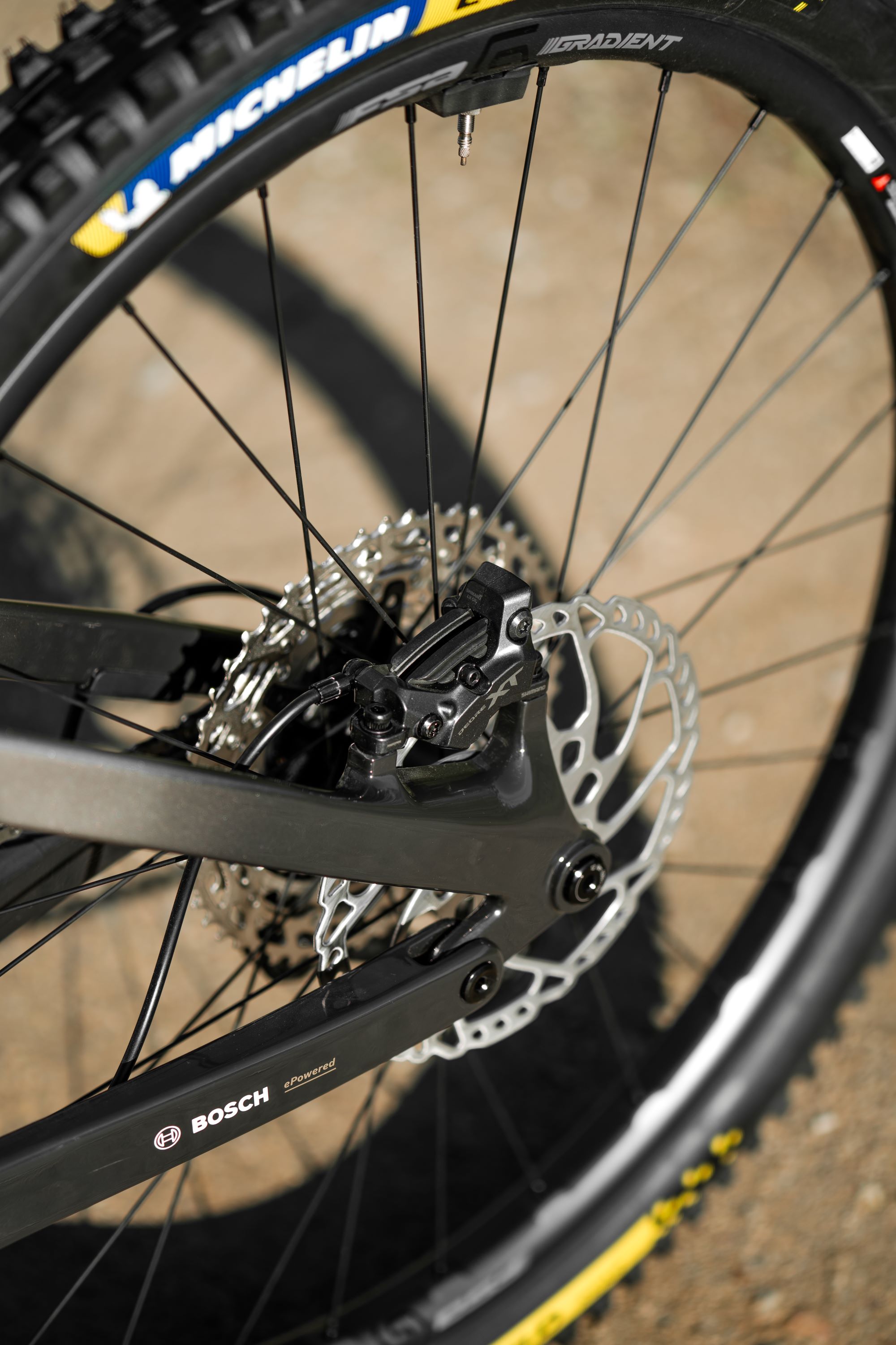 Los frenos son unos Shimano XT de 4 pistones. Los frenos son unos Shimano XT de 4 pistones.