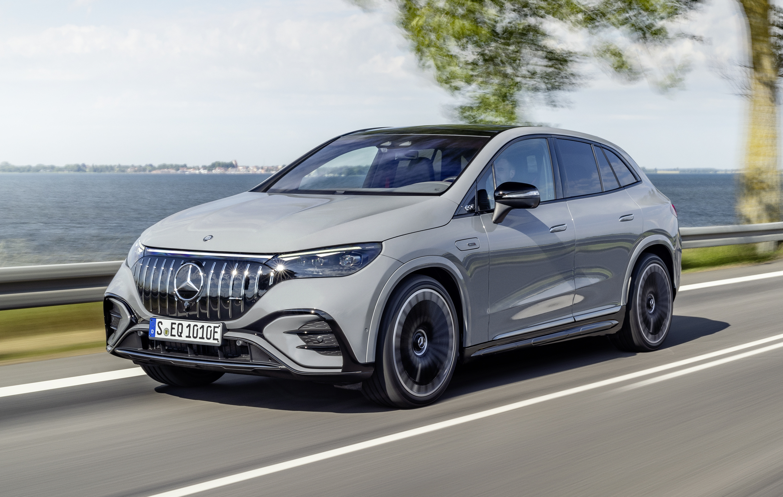 Mercedes AMG EQE SUV