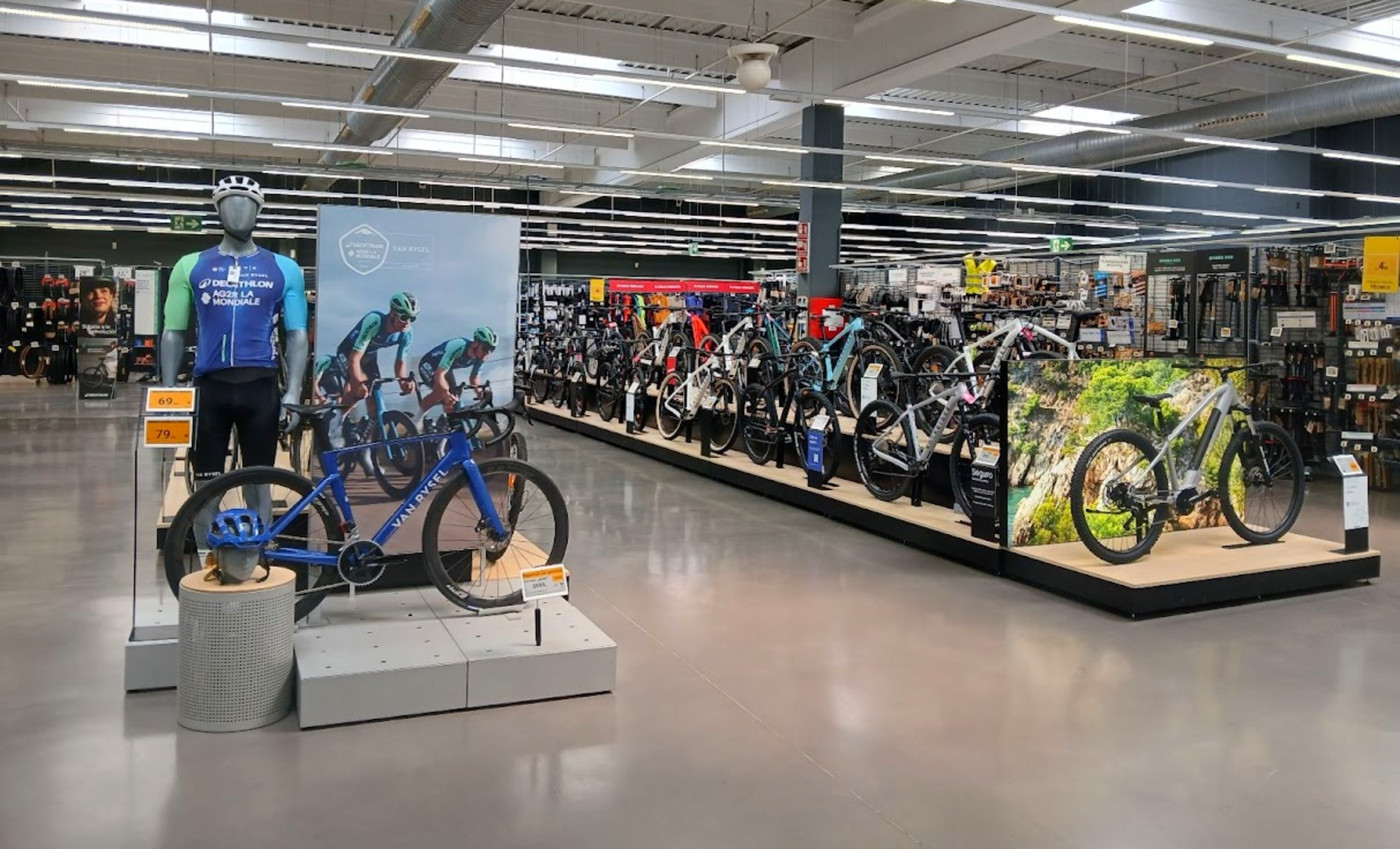 22 nuevos espacios Pro Shop en las tiendas Decathlon.