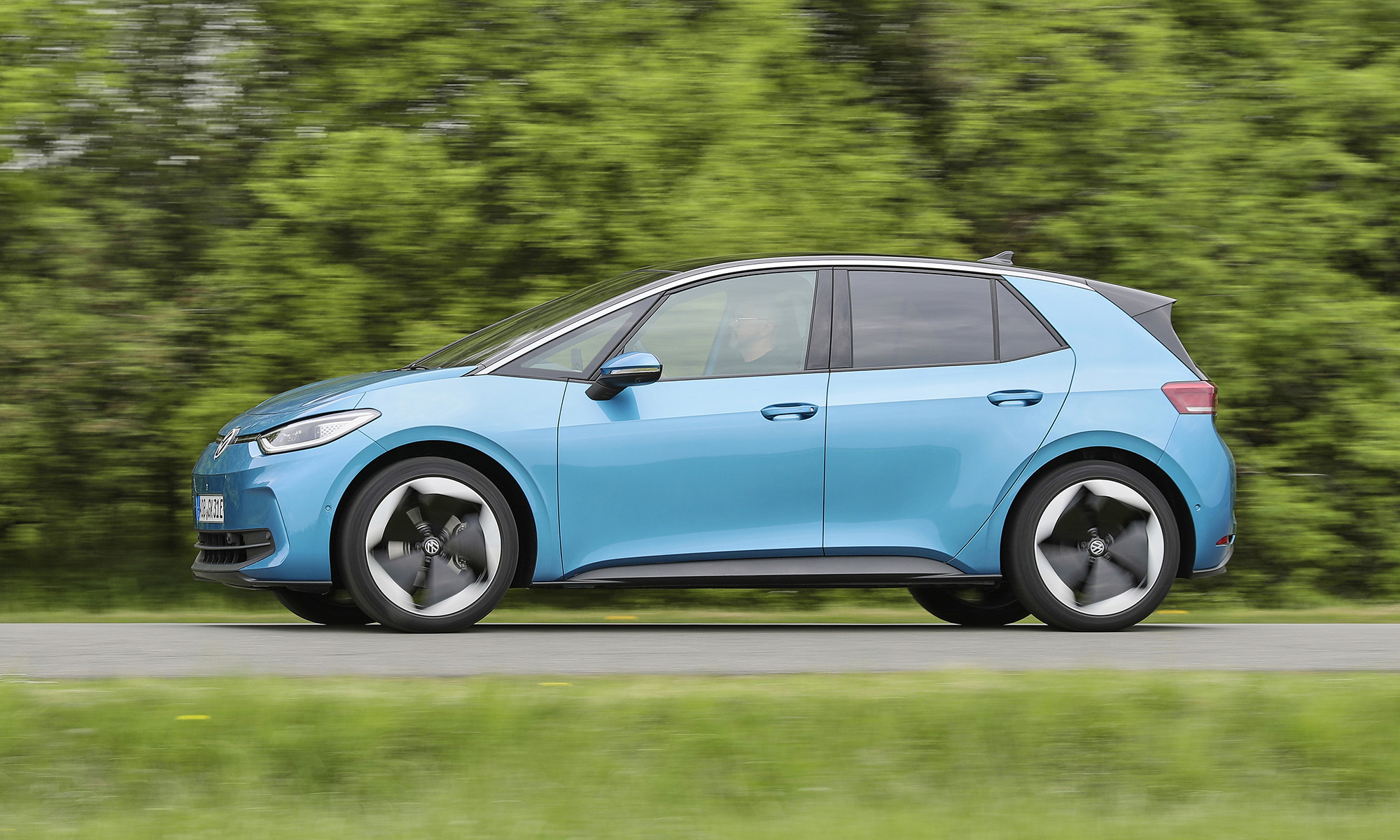 El nuevo proyecto estudiará la recarga inalámbrica para coches eléctricos.
