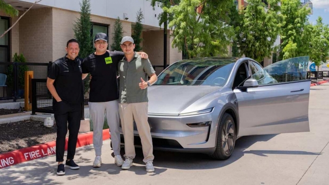 Entrega Tesla Model Y Autónomo Entrega Tesla Model Y Autónomo