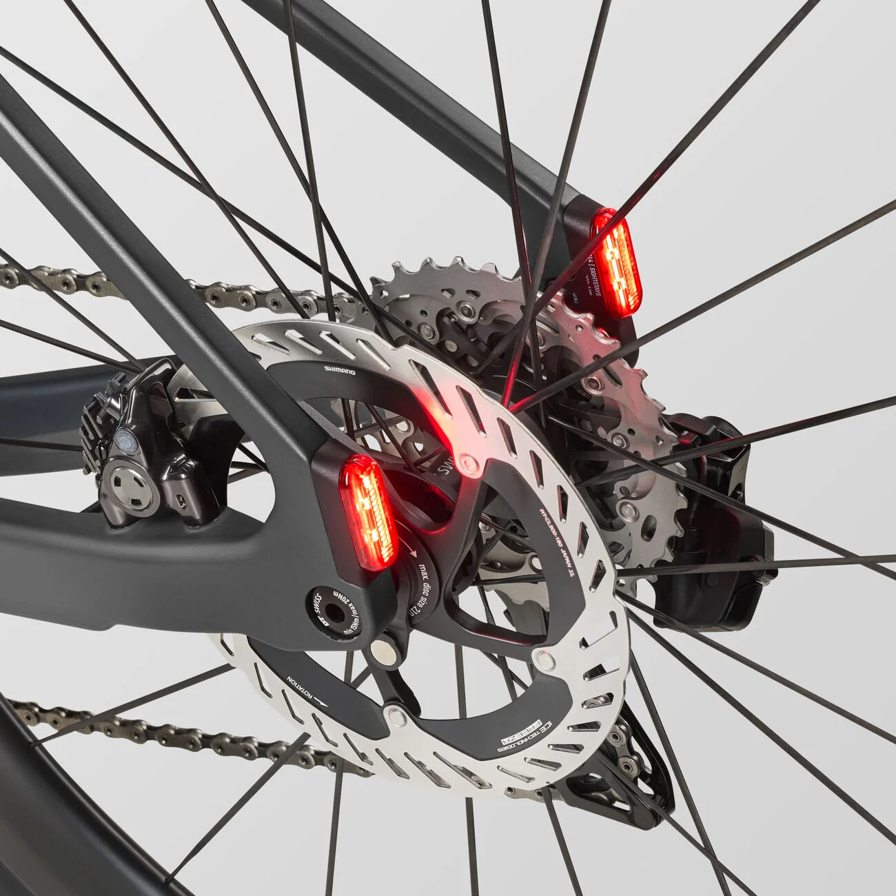 2025 TOP 3 endurace on fly cf 9 4046 R149 P04 rear lights 2025 TOP 3 endurace on fly cf 9 4046 R149 P04 rear lights