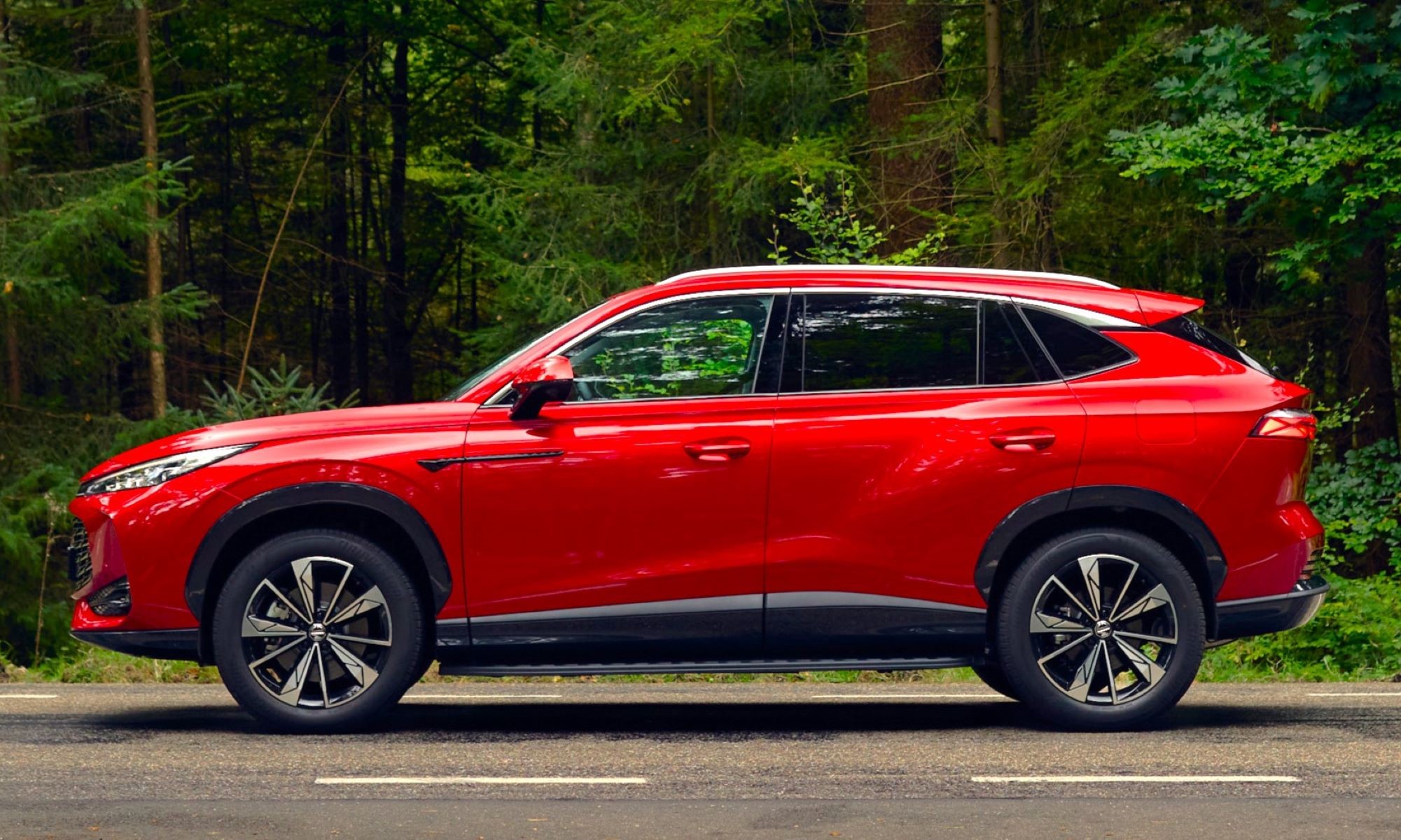 Este SUV de MG ofrece 2.010 euros de descuento y más de 1.000 km de autonomía: es el PHEV de mayor venta en España en octubre.