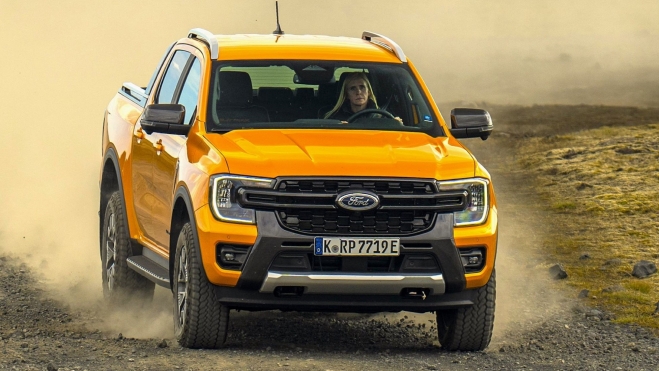La Ford Ranger, la pick-up más vendida en Europa, acaba de poner a la venta su versión híbrida enchufable con 52 km de autonomía eléctrica.