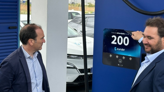 CEO Zunder y Borja Carabante 200 estaciones recarga rapida hito Zunder CEO Zunder y Borja Carabante 200 estaciones recarga rapida hito Zunder
