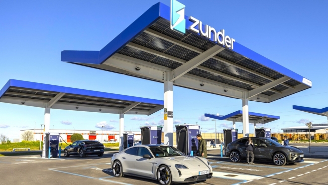 Zunder ya opera 200 estaciones en España, Francia y Portugal. Y sus puntos de carga ya pueden ser operados a través de la app Waylet de Repsol. Zunder ya opera 200 estaciones en España, Francia y Portugal. Y sus puntos de carga ya pueden ser operados a través de la app Waylet de Repsol.
