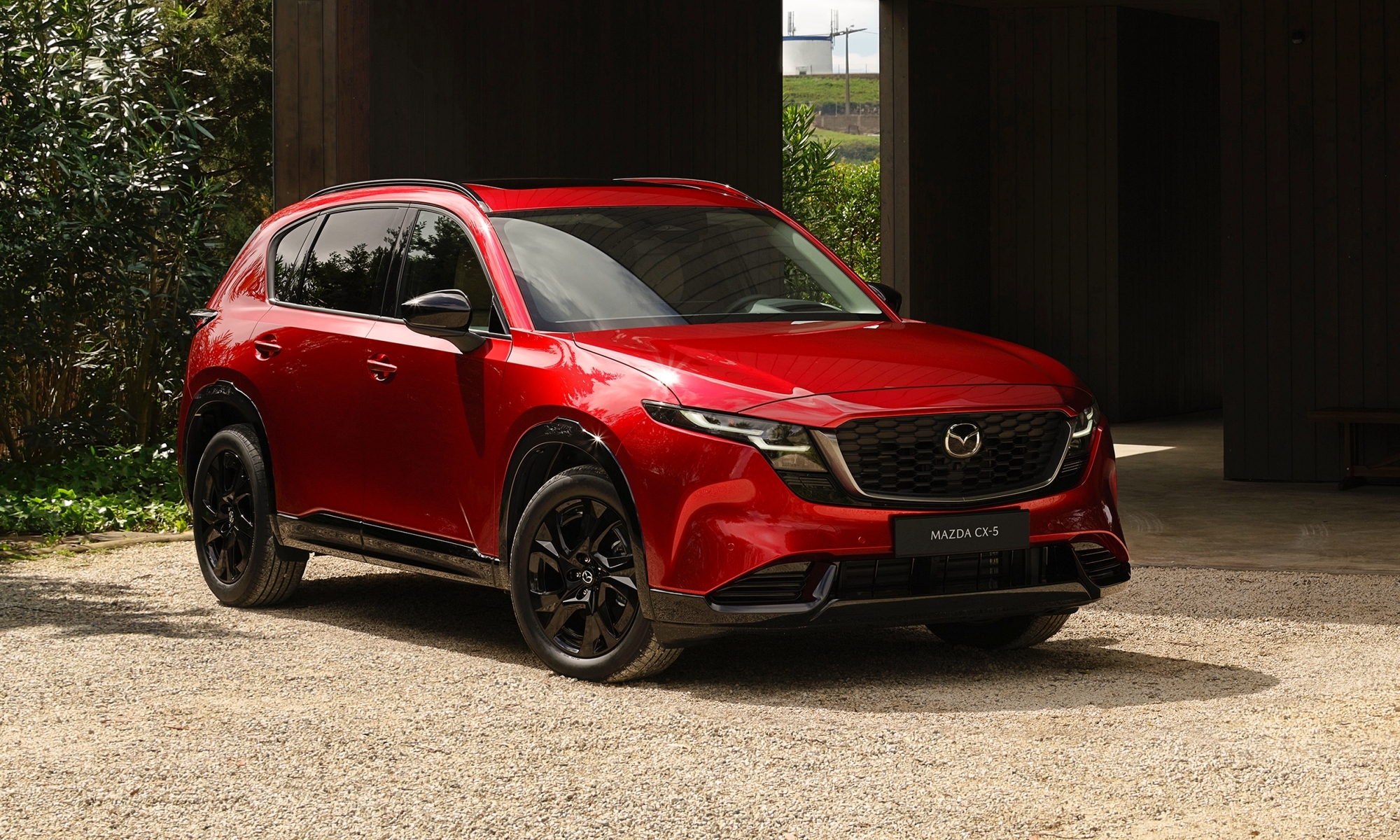 El nuevo CX-5 estrena diseño exterior e interior.