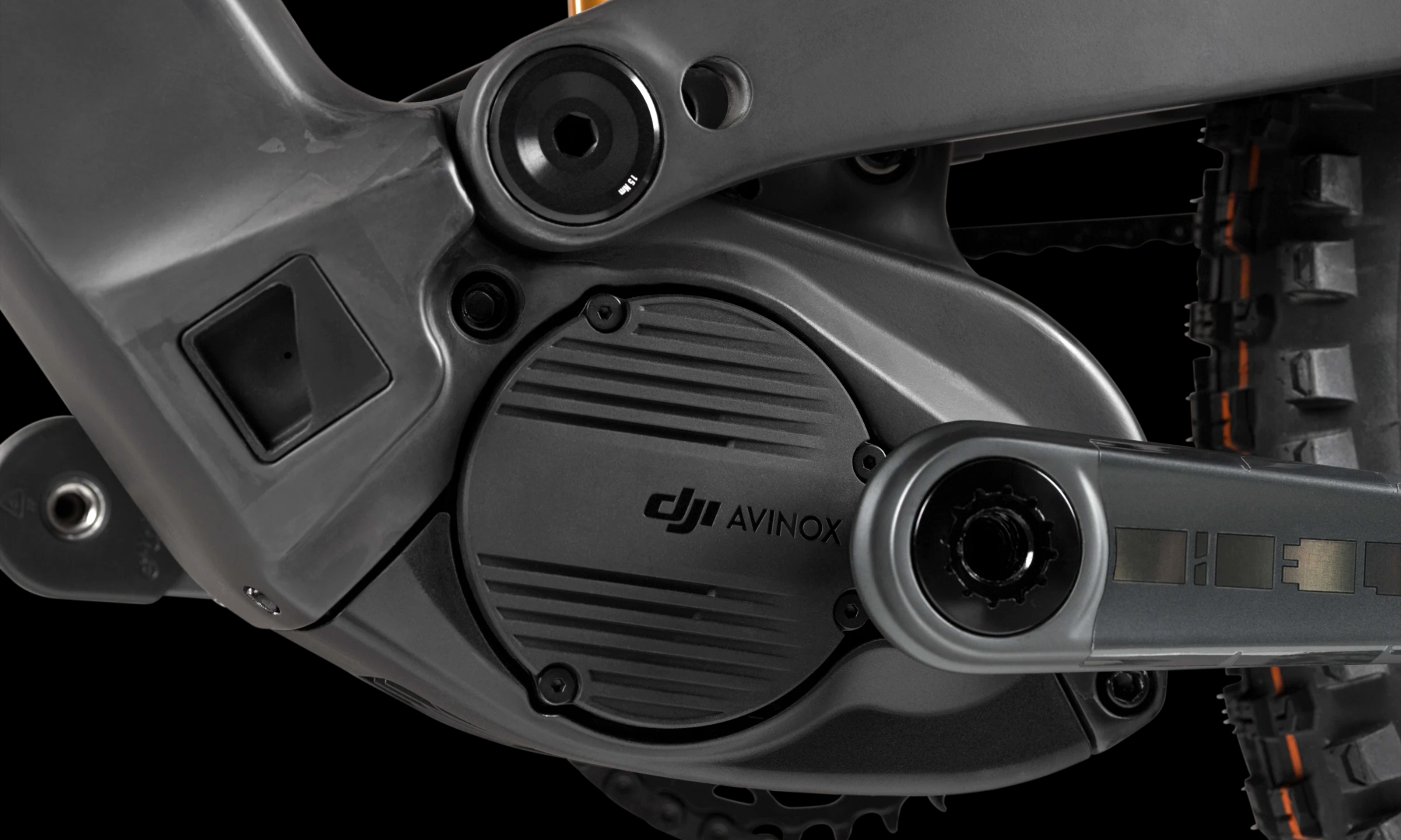 El potente motor DJI Avinox M1 instalado en una Rotwild.