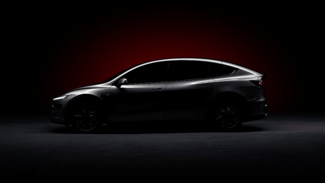 Tesla Model Y L Lateral