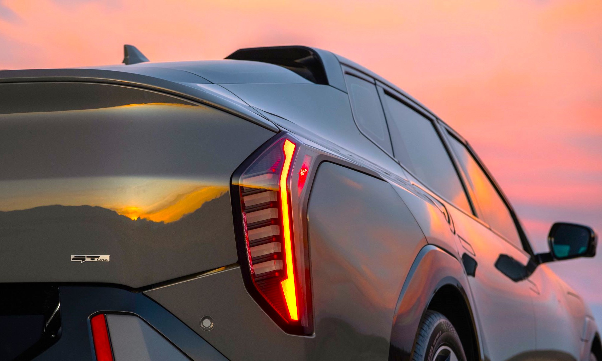 Los precios del KIA EV4 ya se conocen en Francia. Su hermano SUV, el KIA EV3, es ligeramente más barato; y lo mismo ocurrirá en España.