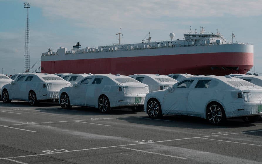  Las primeras unidades del Polestar 2 llegan al puerto de Zeebrugge en Bélgica desde China y destino a los clientes noruegos y suecos. 