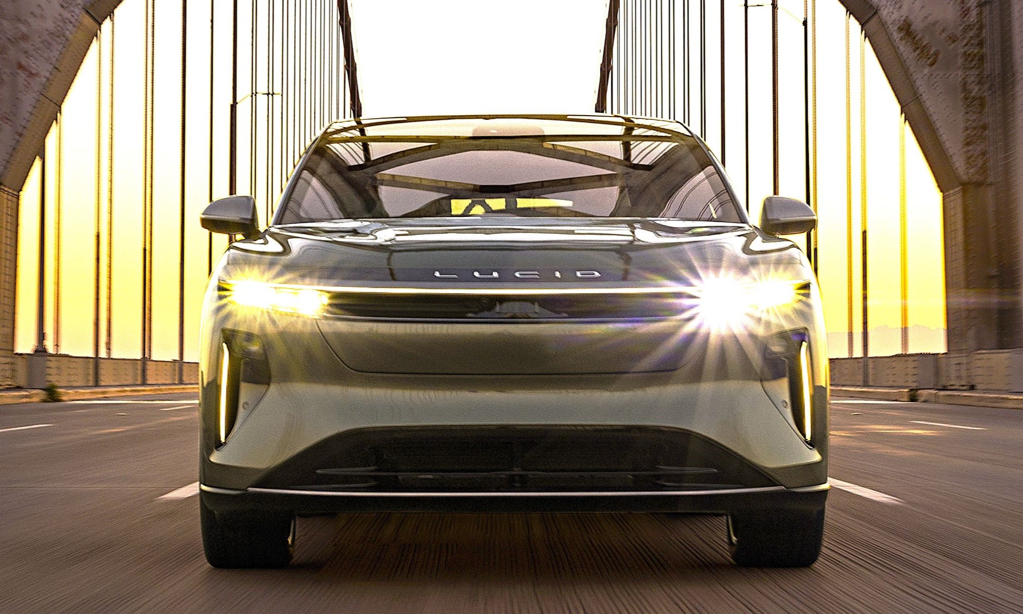 Lucid Motors, el mayor rival de Tesla en EE.UU. acaba de firmar un acuerdo con Uber para fabricar sus robotaxis: 20.000 en seis años.