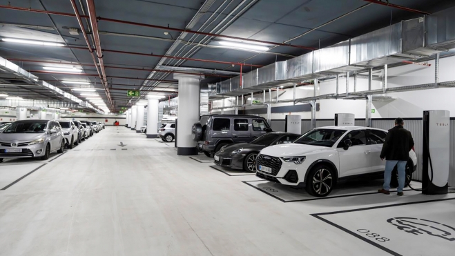 Nuevos Ministerios estrena el mayor punto de recarga de vehículos eléctricos en Madrid 2