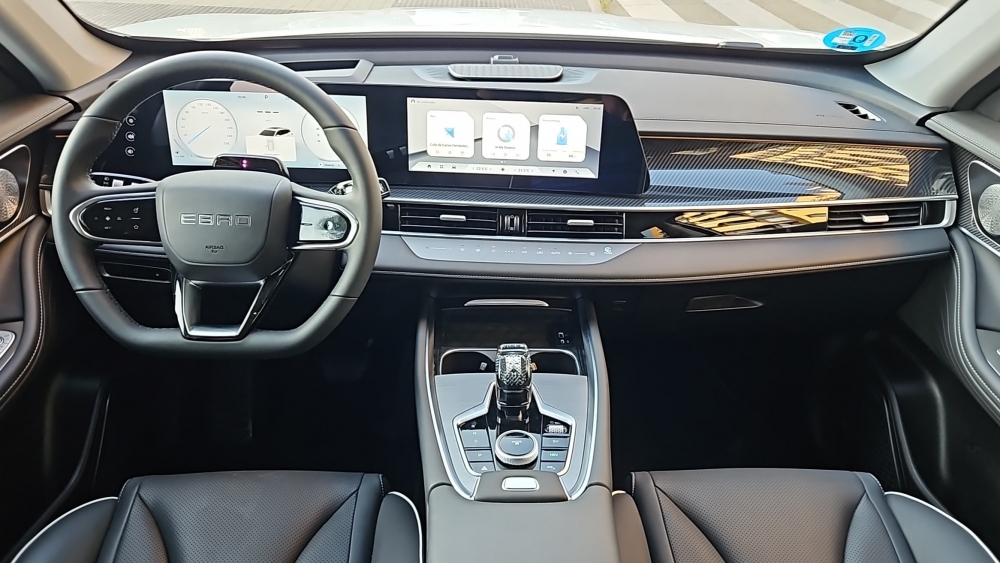 EBRO s700 PHEV Más de 1.200 km de autonomía para este SUV híbrido hecho en España (26)