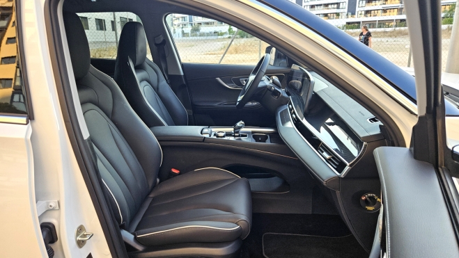EBRO s700 PHEV Más de 1.200 km de autonomía para este SUV híbrido hecho en España (50)