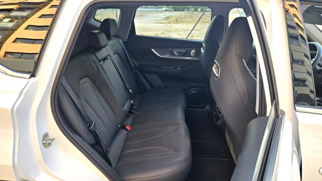 EBRO s700 PHEV Más de 1.200 km de autonomía para este SUV híbrido hecho en España (52)