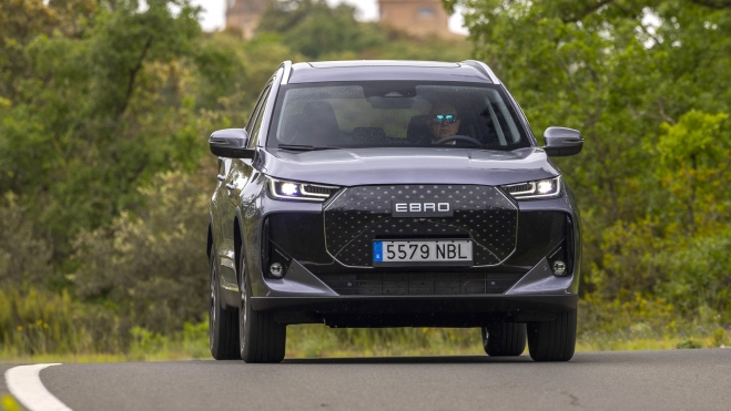 EBRO s700 PHEV Más de 1.200 km de autonomía para este SUV híbrido hecho en España (1)