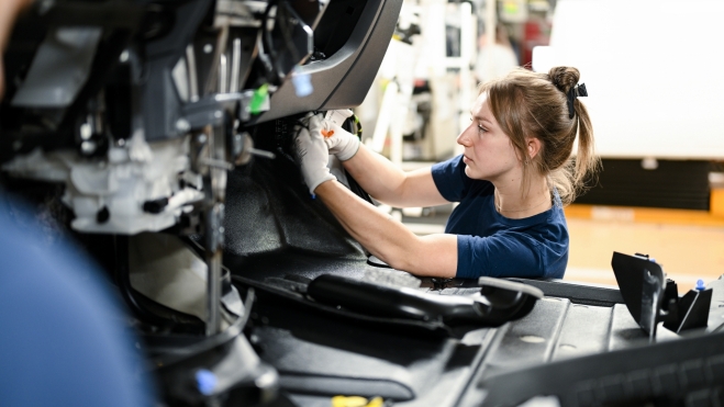 EmployeesatHordainFrancemanufacturingfacility EmployeesatHordainFrancemanufacturingfacility