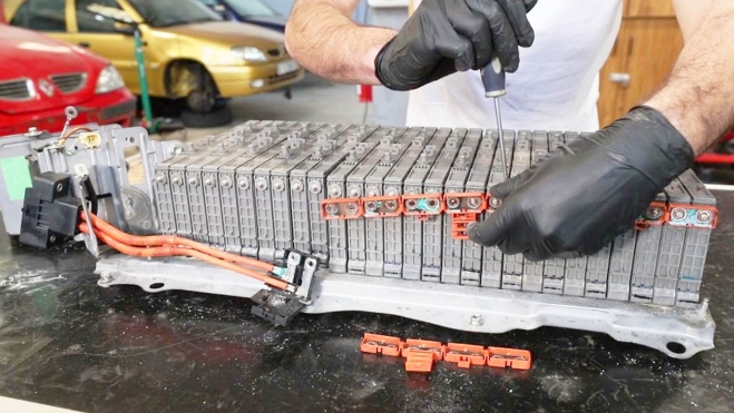 reparacion baterias coches hibridos 3