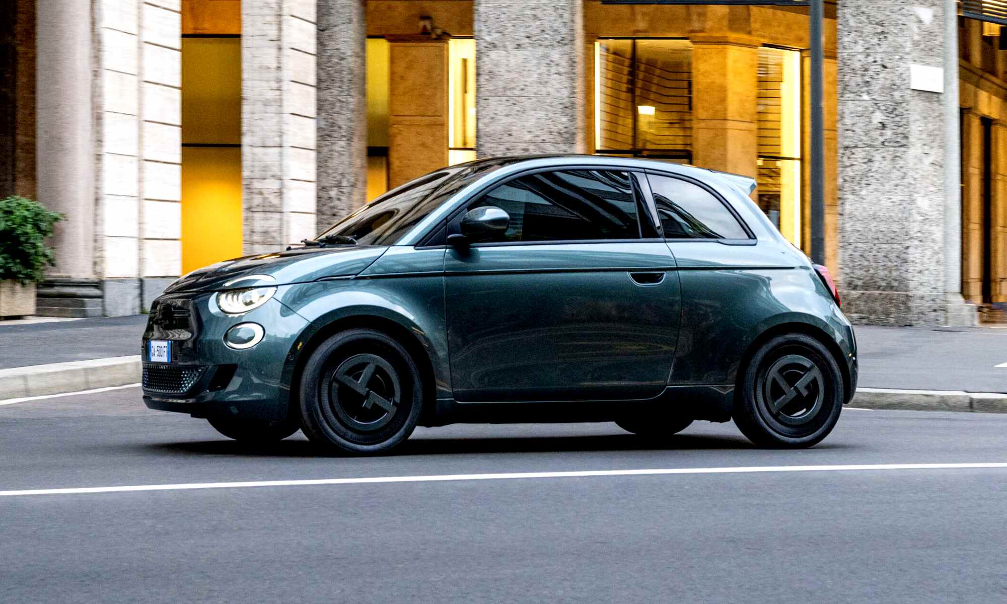 ayudas coches eléctricos italia