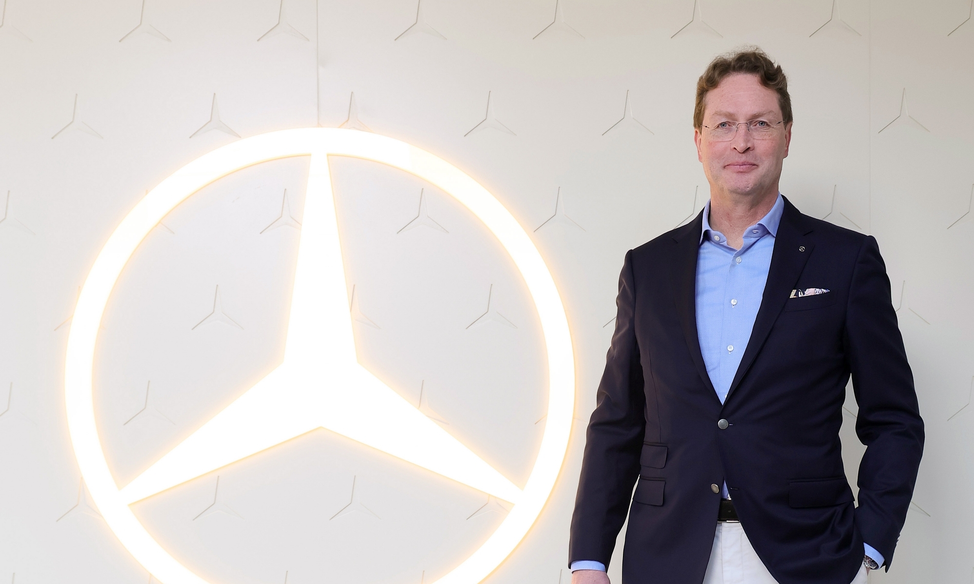 Ola Kallenius ha pasado de defender el coche eléctrico a pedir la anulación de la norma 2035.