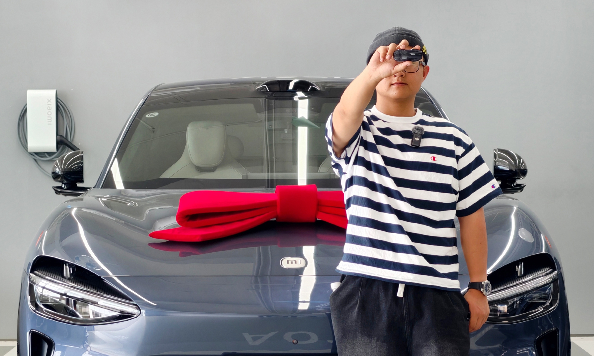 El usuario de Weibo decidió probar por sí mismo las virtudes del piloto automático de Xiaomi.
