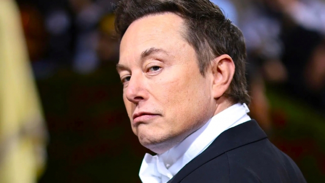 Elon Musk no ha dudado en amenazar a parte de los accionistas de Tesla: serán "borrados del mapa" si la compañía alcanza uno de sus objetivos. Elon Musk no ha dudado en amenazar a parte de los accionistas de Tesla: serán "borrados del mapa" si la compañía alcanza uno de sus objetivos.