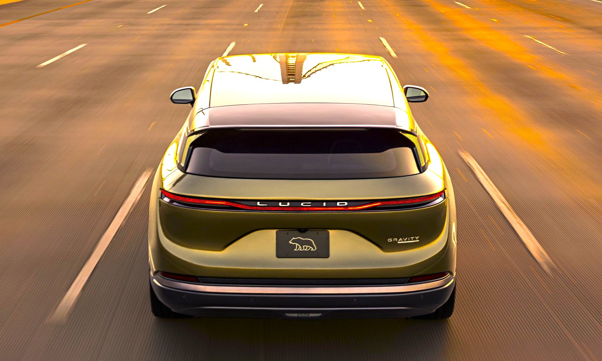 ¿Está en crisis el mayor rival de Tesla? Sólo habrían matriculado 9 Lucid Gravity en seis meses, pero la compañia dice que han sido "cientos".
