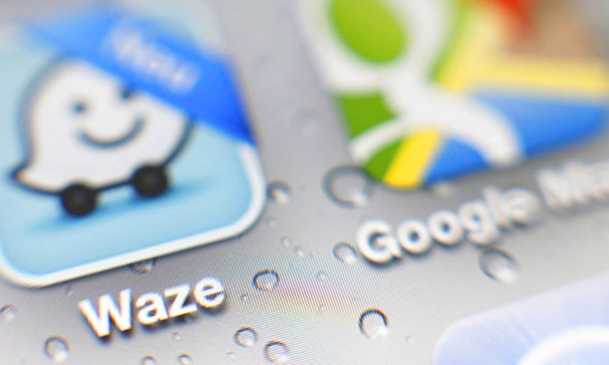 velocimetro coches electricos google m aps waze 1