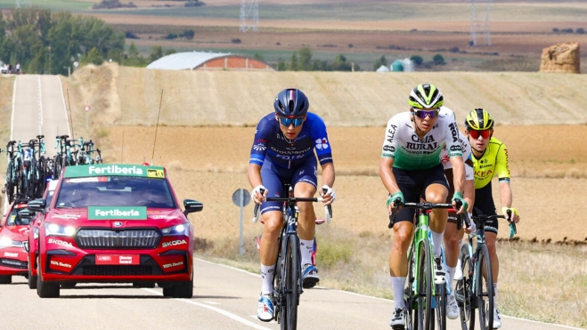 Škoda Enyaq iV coches electricos vuelta ciclista españa 2025 2