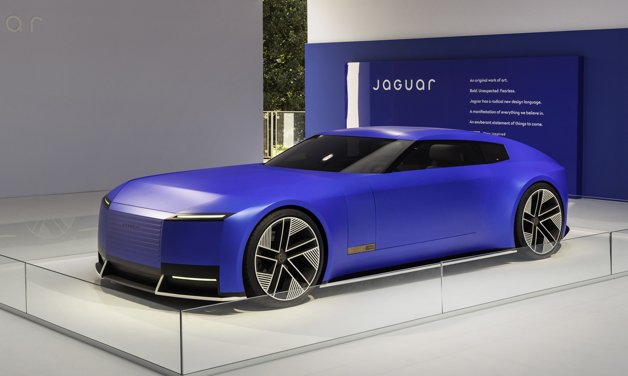 Jaguar confirma que ya tiene numerosos clientes esperando la llegada de su 'primer' modelo eléctrico.