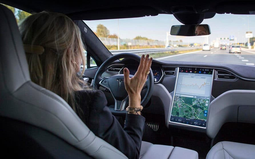  Autopilot de Tesla. 