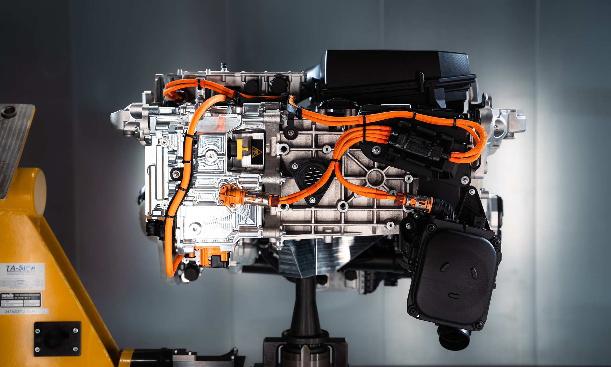 BMW pronto tendrá listo su motor de hidrógeno de tercera generación.