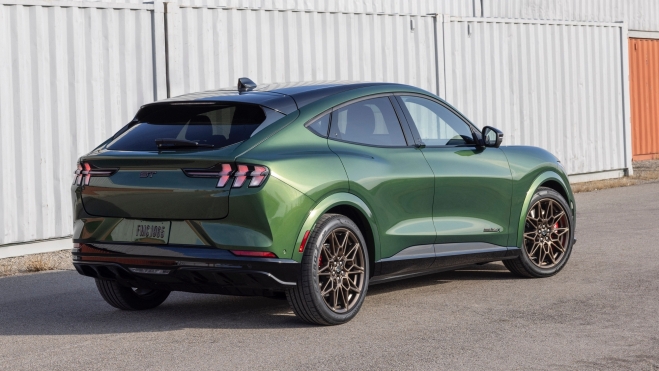 Ford Mustang Mach e Trasera