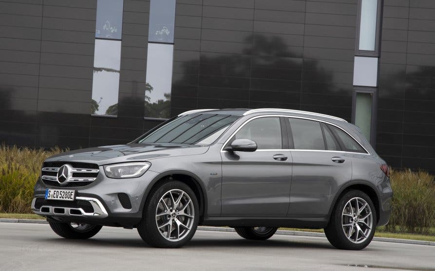  Mercedes-Benz GLC 300e híbrido enchufable 